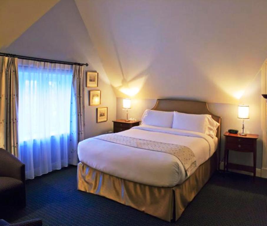 Manoir Rouville-campbell Hotel 4*
