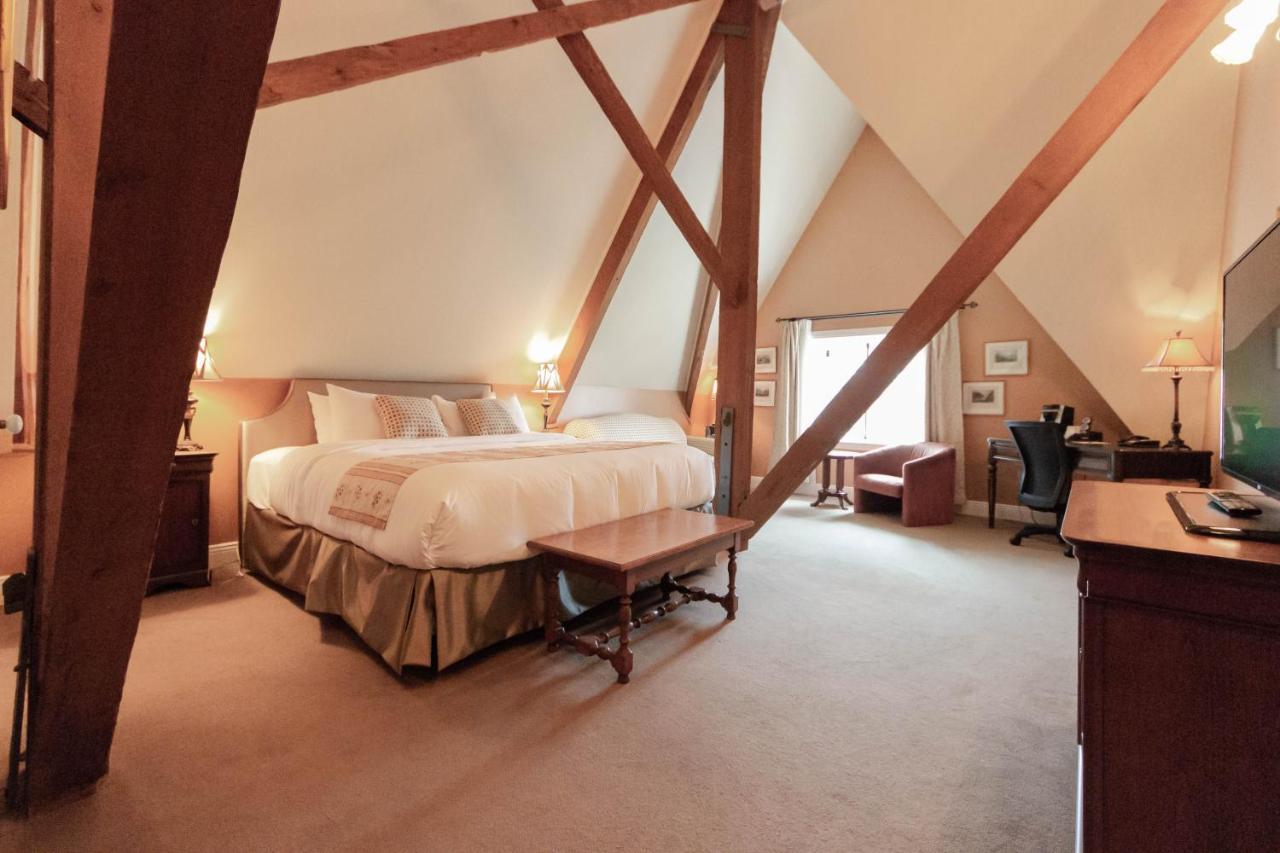 Hotel Manoir Rouville-campbell 4*