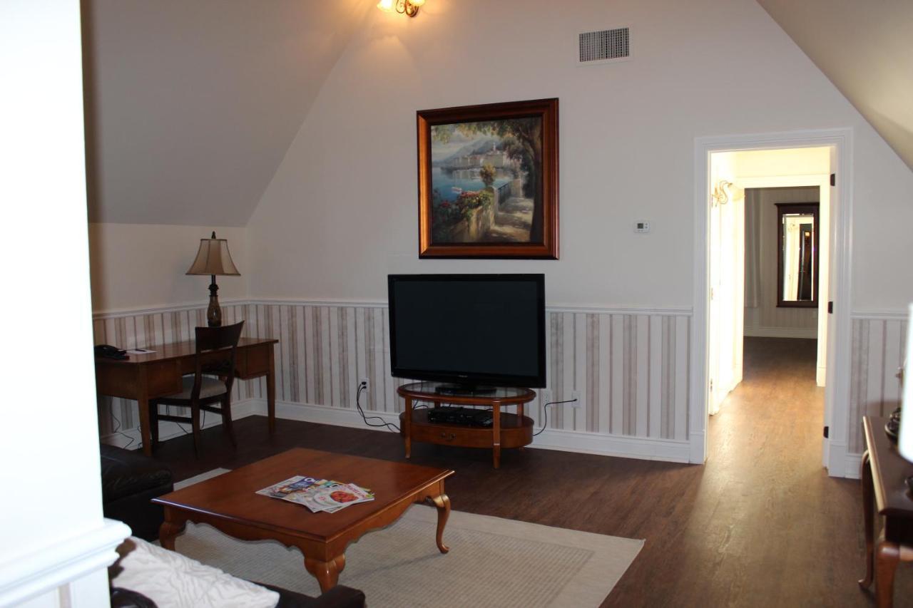 Manoir Rouville-campbell Hotel 4*