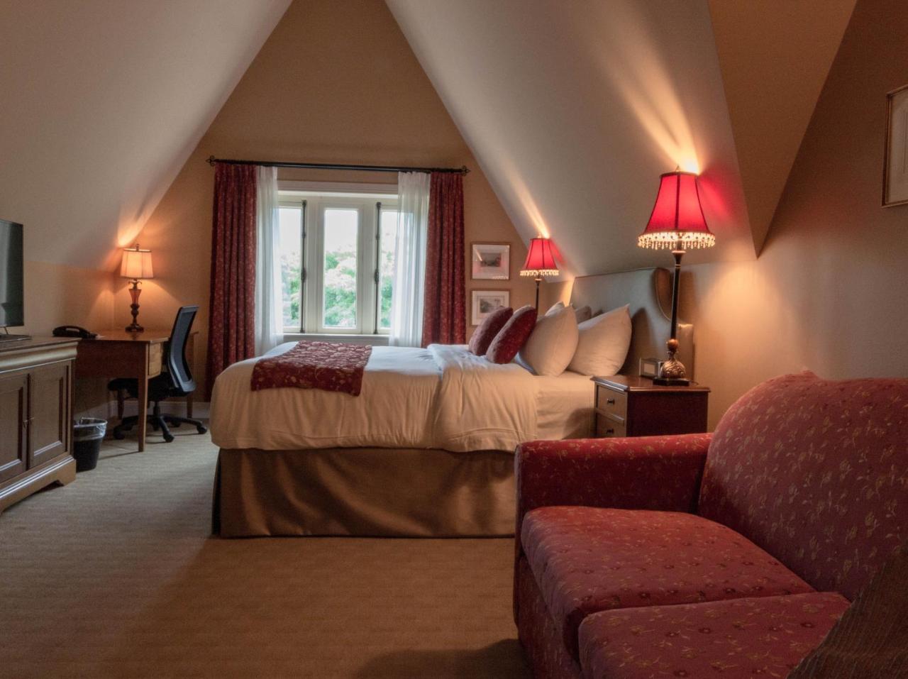 Hotel Manoir Rouville-campbell 4*